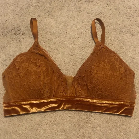 Auden Lightly Lined Lace Velvet Wireless Bronze Bralette - Picture 3 of 6